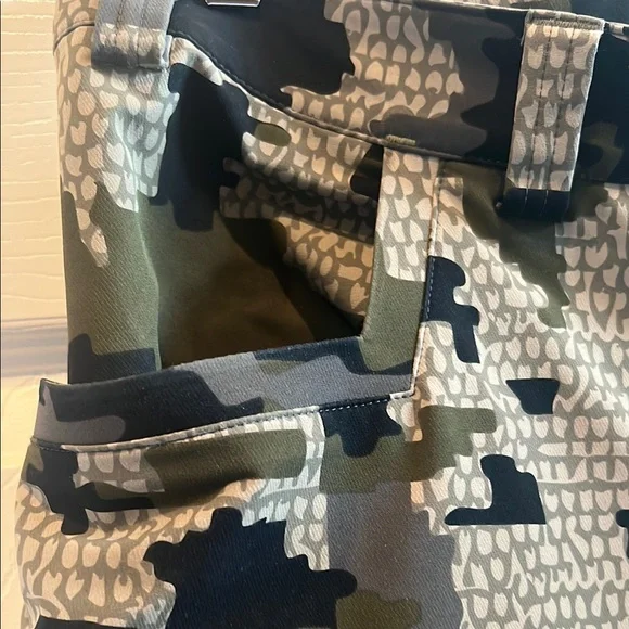 KUIU Camouflage Men's Pants - Picture 4 of 10